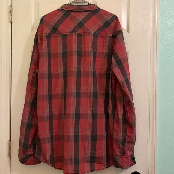 Carbon Red Black and Gray Plaid Button Down Shirt Classic Fit Size XXL - Picture 3 of 3